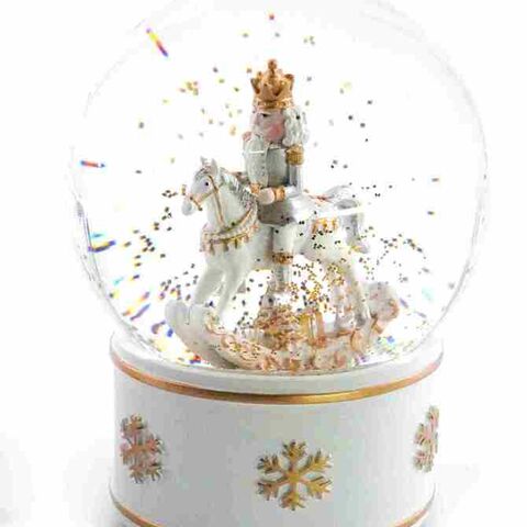 SNOW GLOBE GOLDEN NUTCRACKER MUSICAL 12cm