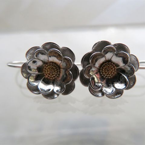 MT COOK BUTTERCUP EARRINGS STG